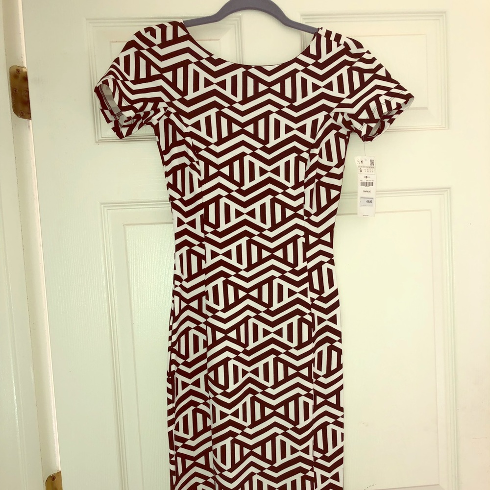 Never Worn White/Black Midi Dress